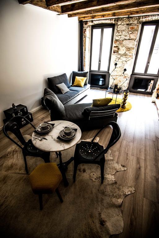 "Un Lieu Unique" Le Gold Et Le Cocon Apartment Annecy Exterior foto