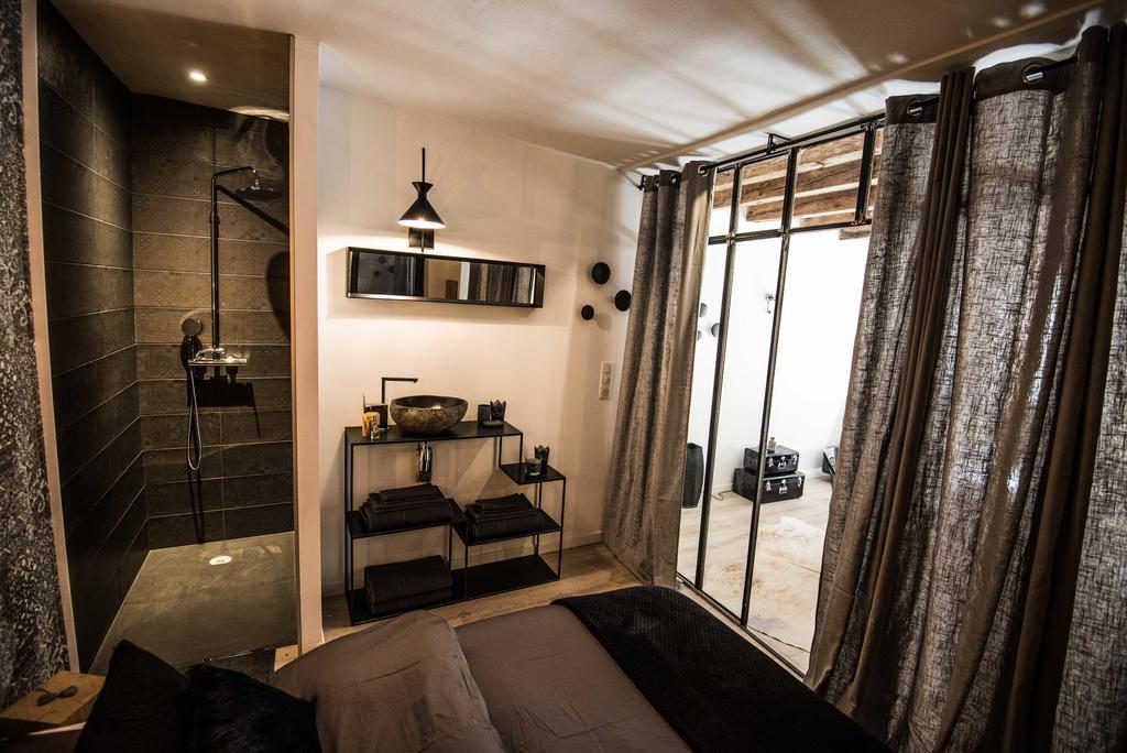 "Un Lieu Unique" Le Gold Et Le Cocon Apartment Annecy Exterior foto